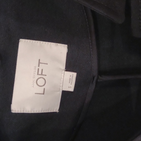 Ann Taylor Loft Small 2-button Blazer black VGC - Picture 3 of 13